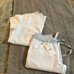 Optic White Figs, XXS